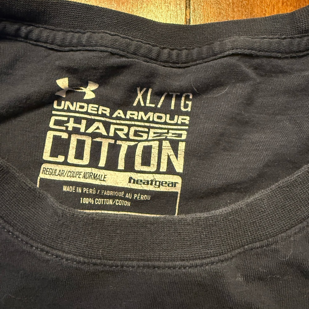 Under Armour Men's navy Long Sleeve Tee - Picture 2 of 4